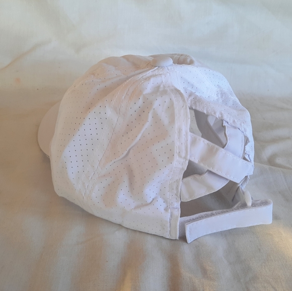 NEW! Lightweight pony tail hat - Picture 4 of 5